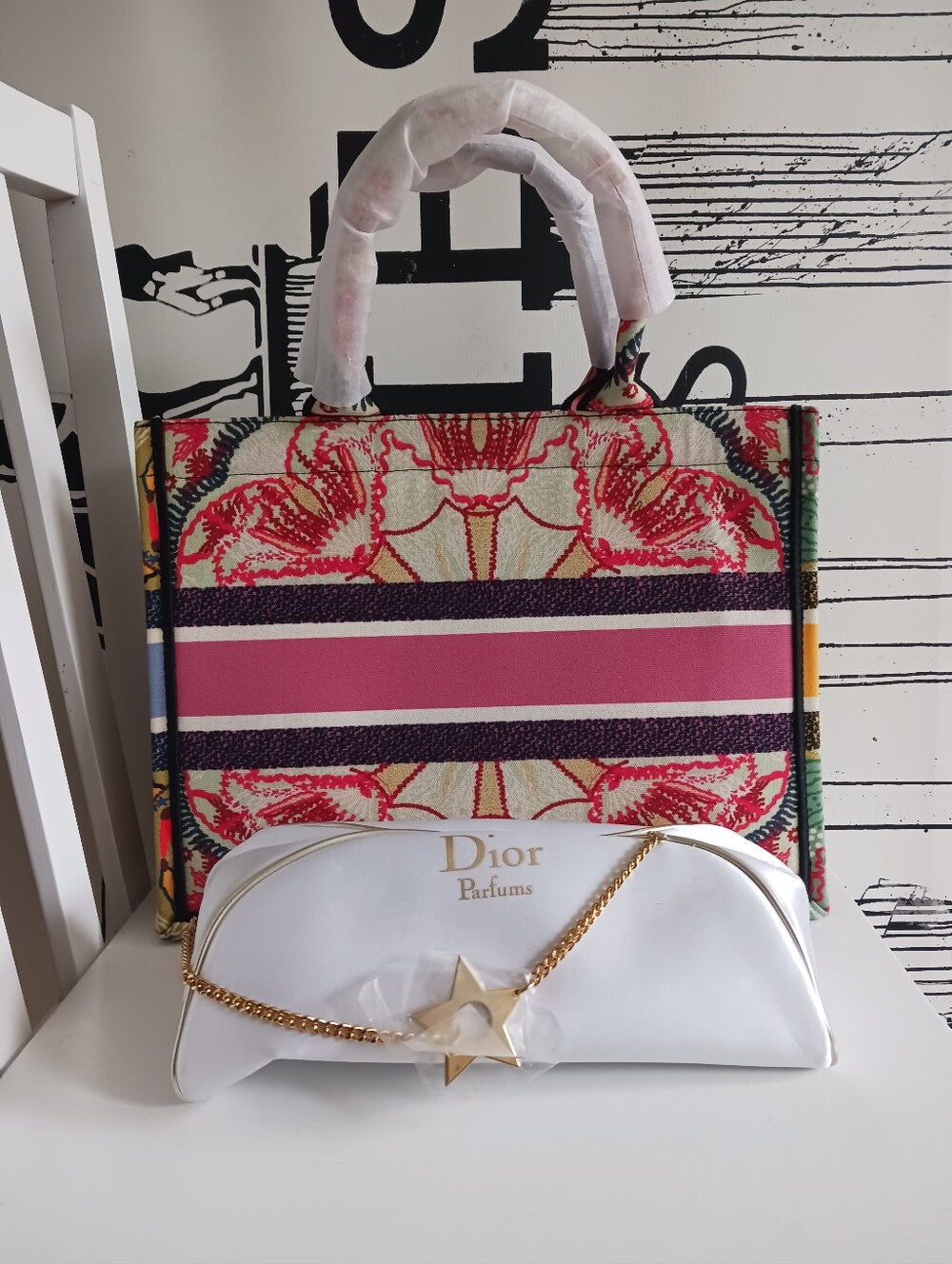Christian Dior White Satin Cosmetic Bag + Streatwer Tote Bag